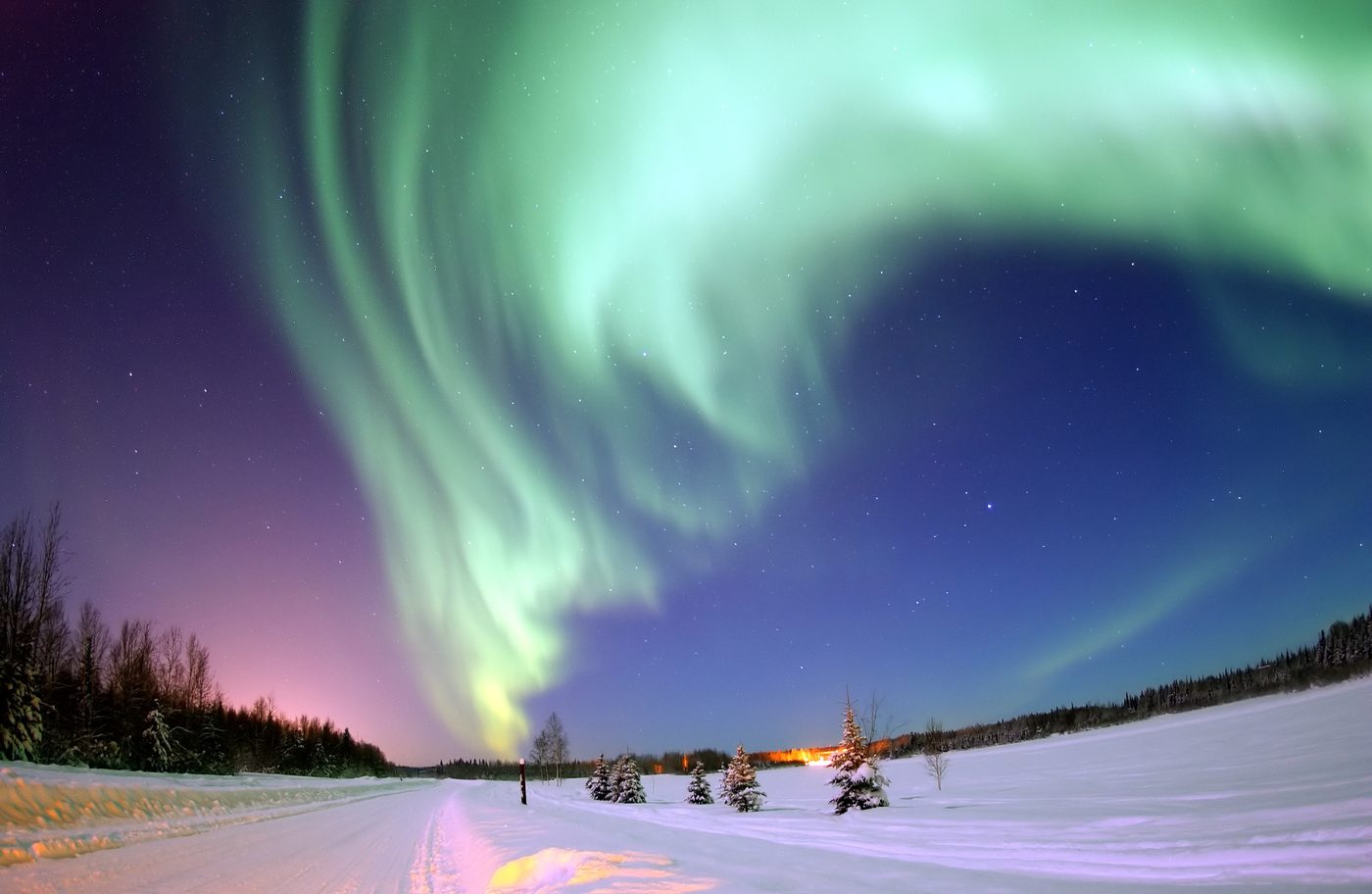 Aurora Australis — Light & Sky natural phenomenon
