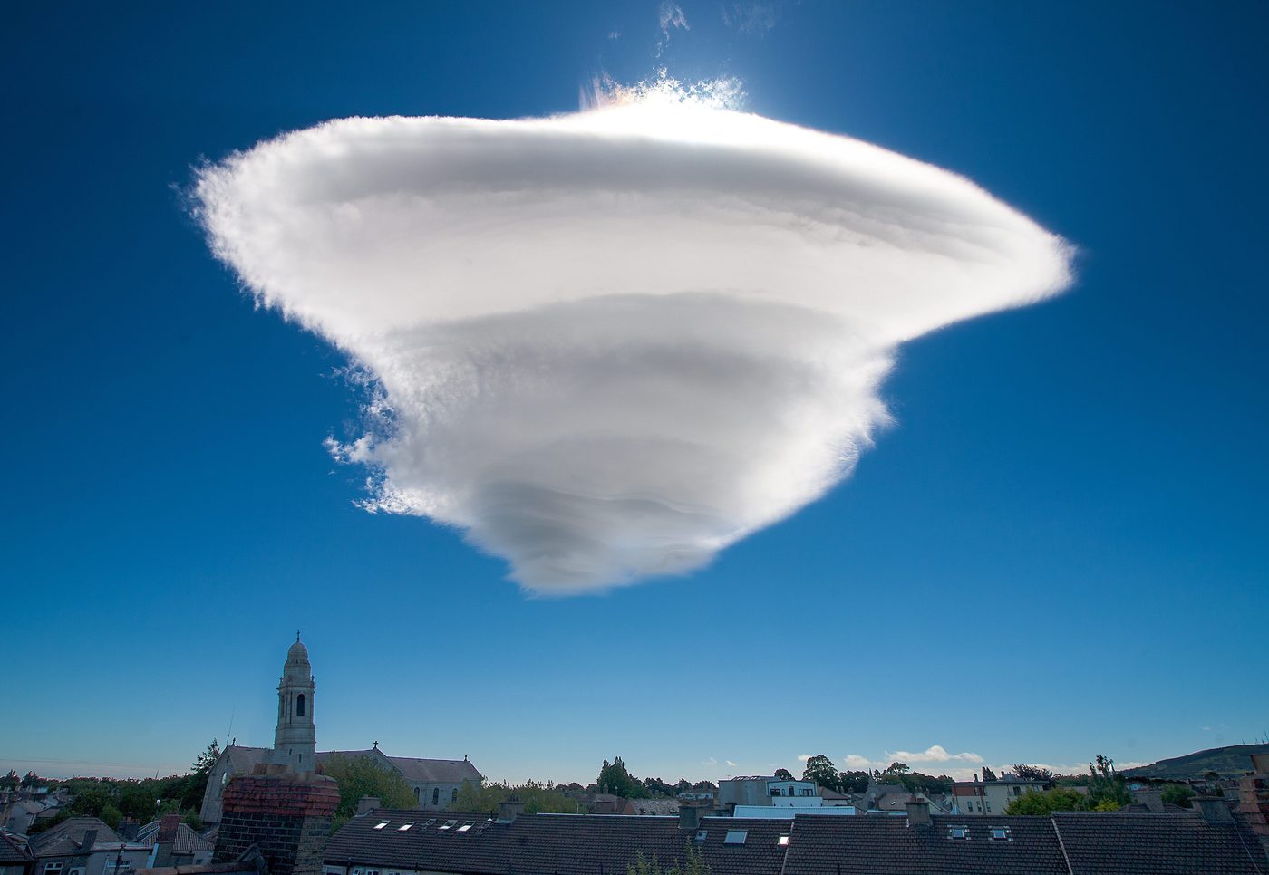 Lenticular Clouds — Weather & Storms natural phenomenon