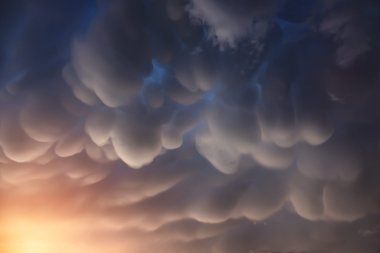 Mammatus Clouds — Weather & Storms natural phenomenon