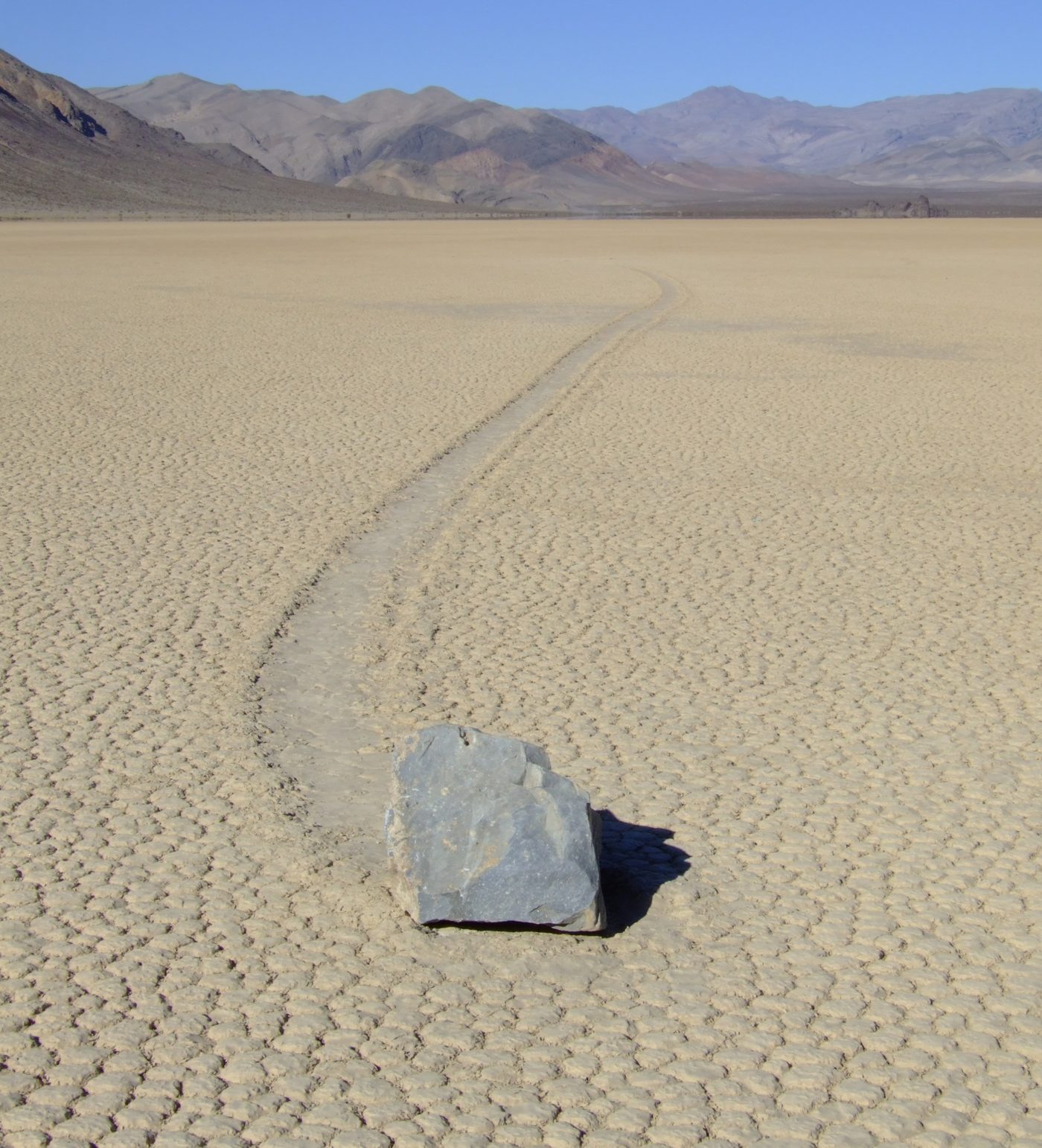 Sailing Stones — Earth & Fire natural phenomenon
