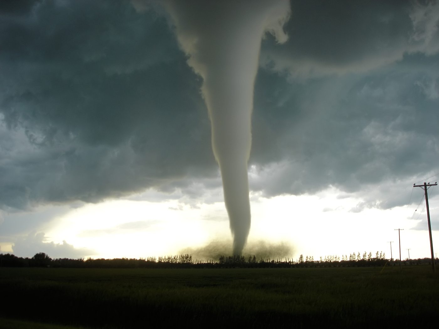 Tornado — Weather & Storms natural phenomenon